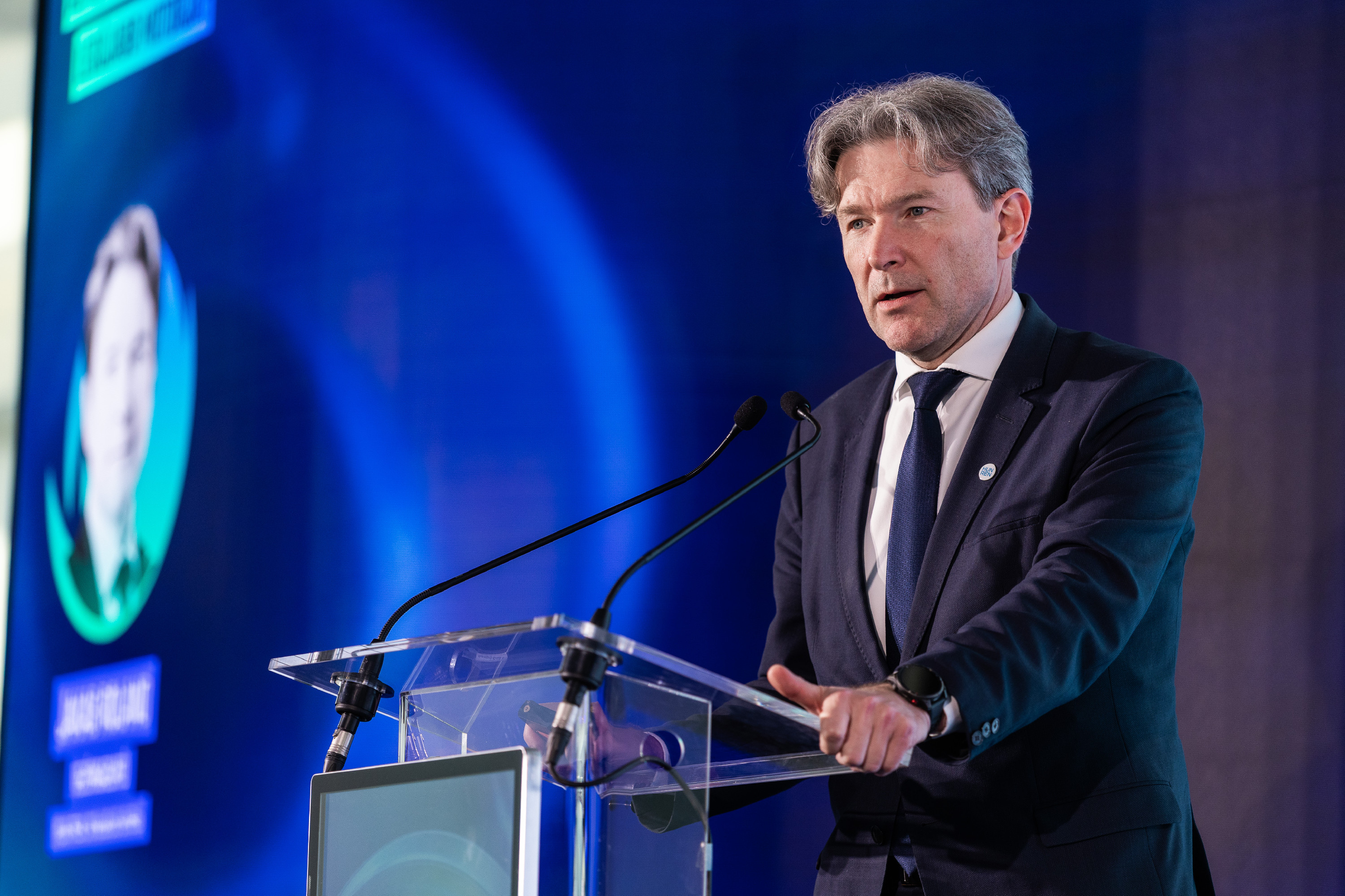 AI: szabályozni a szabályozhatatlant