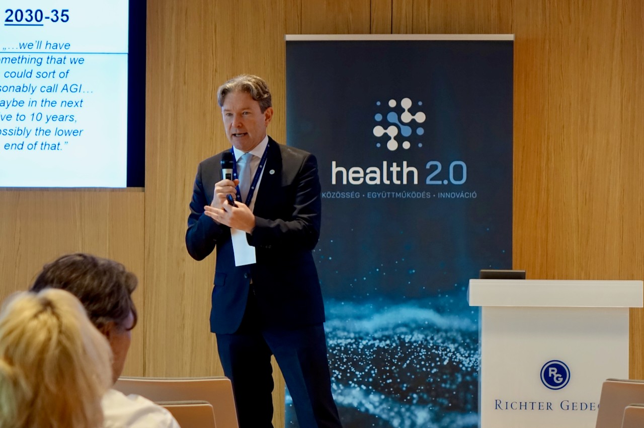 Jakab Roland: az AI problémamegoldó eszköz az egészségügyben is
