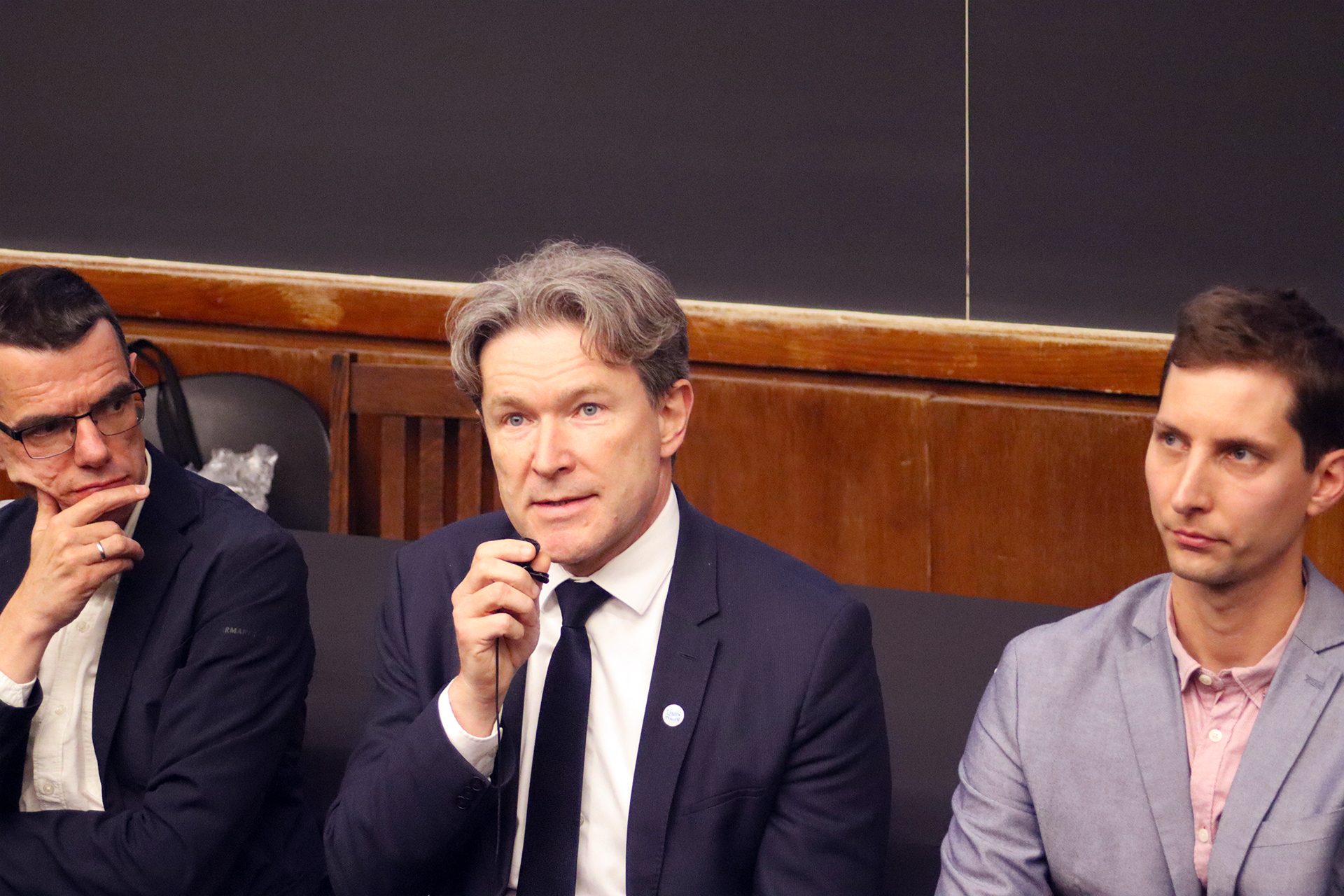 Így készül a HUN REN az AI korszakára – Jakab Roland nemzetközi konferencián beszélt a tudomány jövőjéről