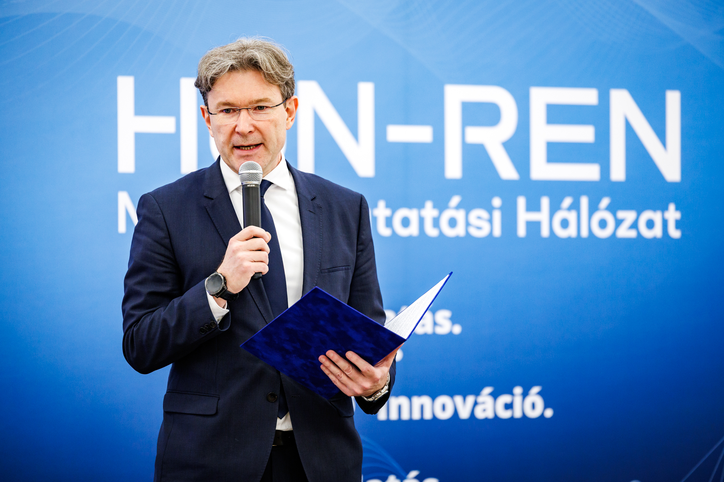 HUN-REN_AI_Hackathon_260115_042